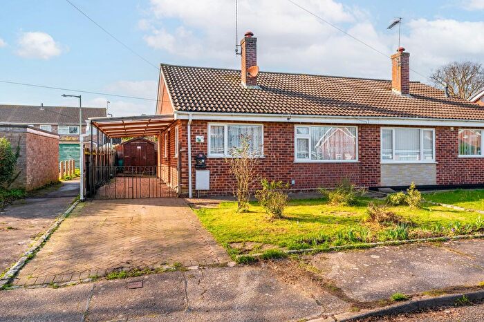 2 Bedroom Semi Detached Bungalow For Sale In Patricia Close, Oulton Broad North, NR32