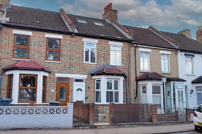 4 Bedroom Terraced House For Sale In Northwood Road, Thornton Heath, CR7