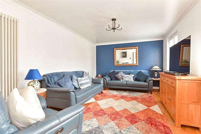 4 Bedroom Semi-Detached House For Sale In Cookham Wood Road, Rochester, Kent, ME1