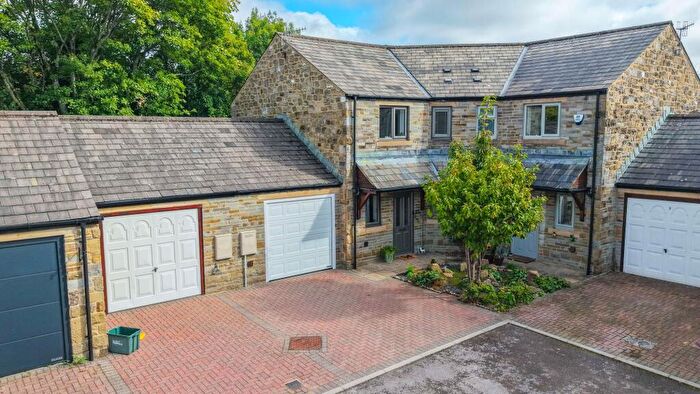 5 Bedroom Semi-Detached House For Sale In Valley Mill Court, Colne, BB8