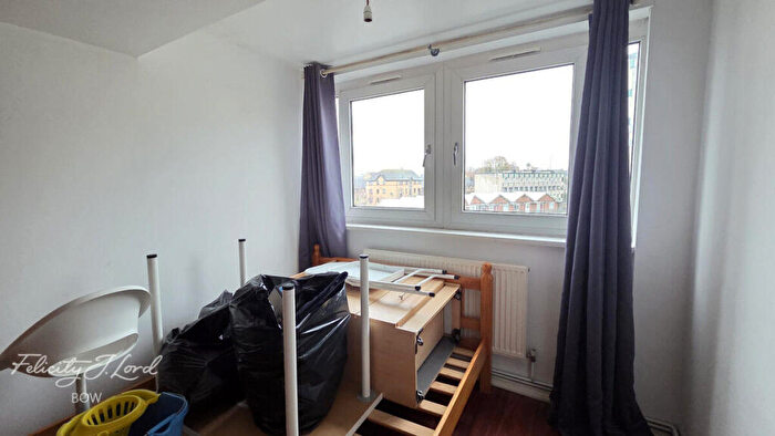 3 Bedroom Flat For Sale In Usk Street, London, E2
