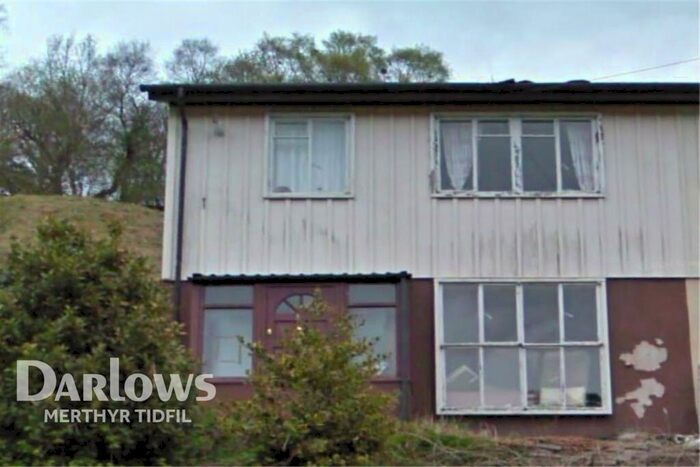 3 Bedroom Semi-Detached House To Rent In Maes-Y-Bedw, Bedlinog, CF46