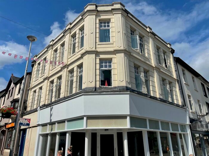 2 Bedroom Flat To Rent In Flat, George Street, Pontypool, NP4