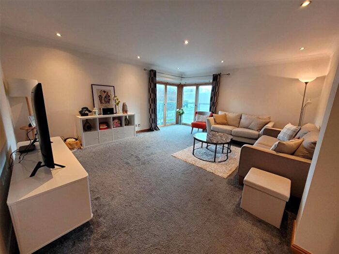 2 Bedroom Flat To Rent In Polmuir Road, City Centre, Aberdeen, AB11