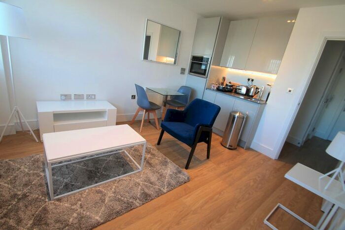 1 Bedroom Flat To Rent In Laporte Way, Luton, LU4