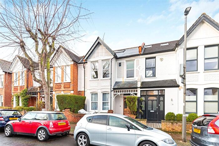 5 Bedroom Terraced House For Sale In Pendle Road, Furzedown, SW16