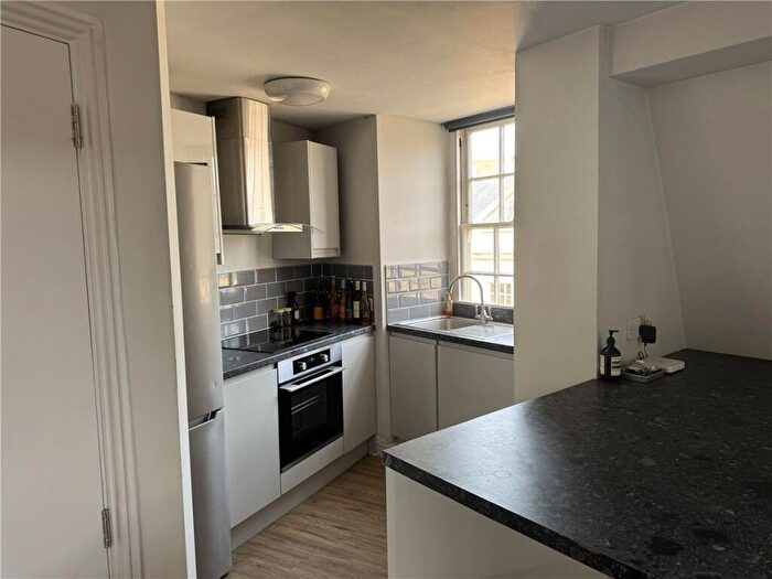 1 Bedroom Apartment To Rent In Monmouth Street, Bath, Somerset, BA1