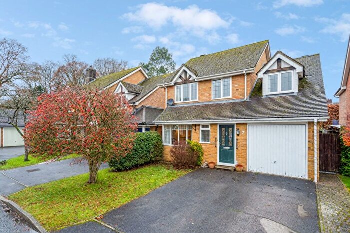 4 Bedroom Detached House For Sale In Brackenwood, Naphill, HP14