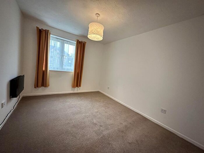 1 Bedroom Flat To Rent In Butlers Close, St. George, Bristol, BS5