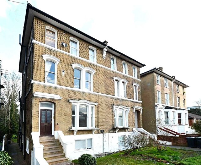 2 Bedroom Flat To Rent In Oakfield Road, London, SE20