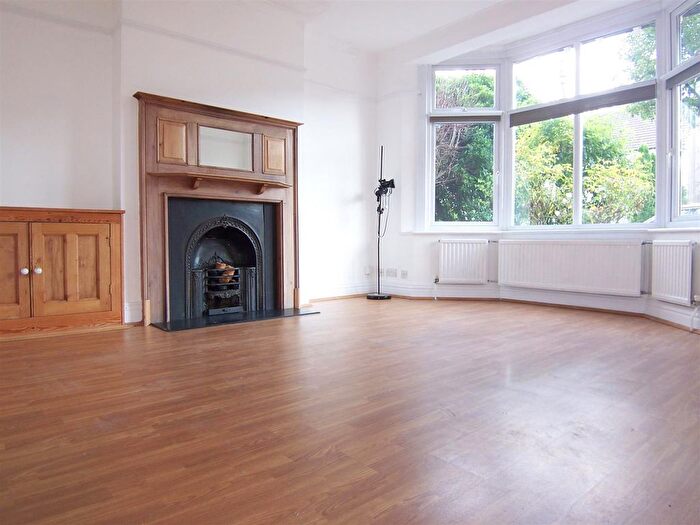 3 Bedroom Property To Rent In Camberley Avenue, Raynes Park, SW20