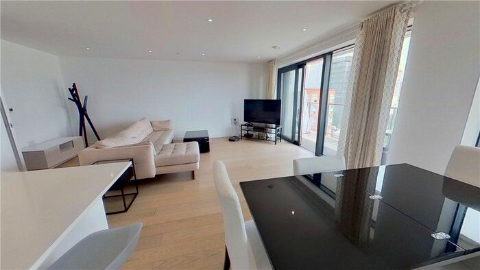 3 Bedroom Flat To Rent In Horizons Tower, Yabsley Street, London, E14