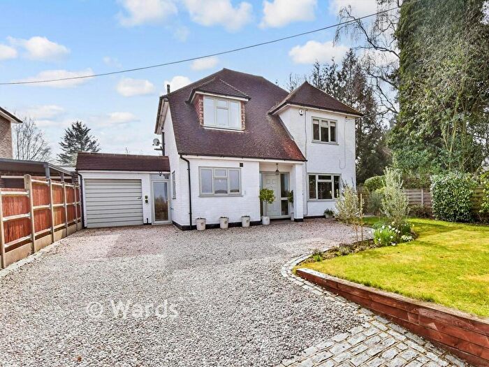 4 Bedroom Detached House For Sale In Chapmans Hill, Meopham, Kent, DA13