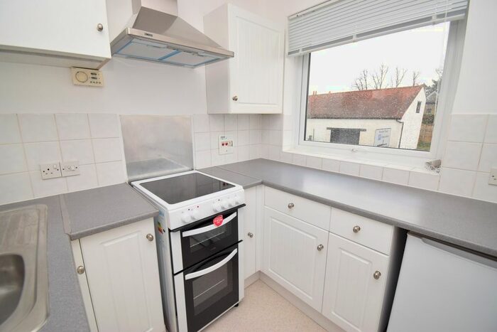 2 Bedroom Flat To Rent In Bay Tree Court, Burnham, Bucks SL1