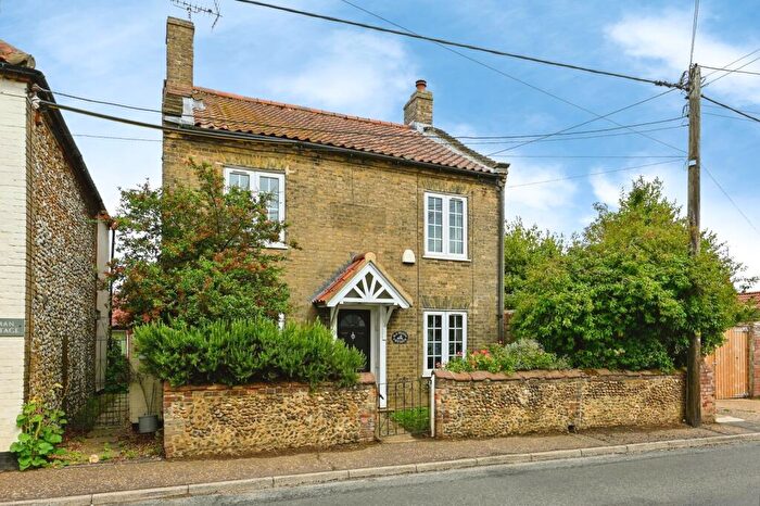 4 Bedroom Detached House For Sale In Halfpenny Cottage, Docking, Kings Lynn, Norfolk, PE31