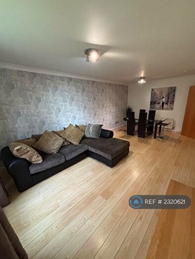 2 Bedroom Flat To Rent In Powderhall Rigg, Edinburgh, EH7