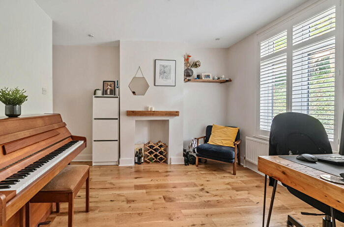 3 Bedroom Terraced House For Sale In Clifton Road, Winchester, Hampshire, SO22