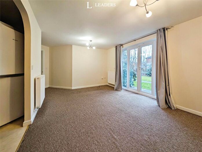 2 Bedroom Apartment For Sale In William Panter Court, Eastleigh, Hampshire, SO50