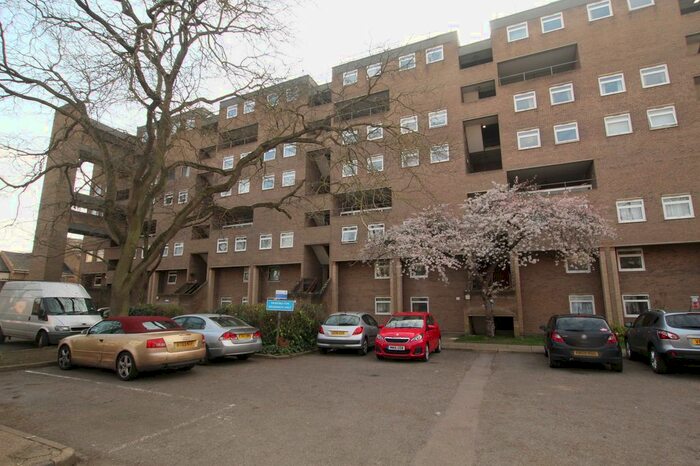 Studio To Rent In Hanover Court, Cambridge, CB2