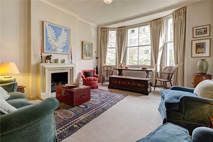 2 Bedroom Flat For Sale In Palace Gardens Terrace, Kensington, London, W8