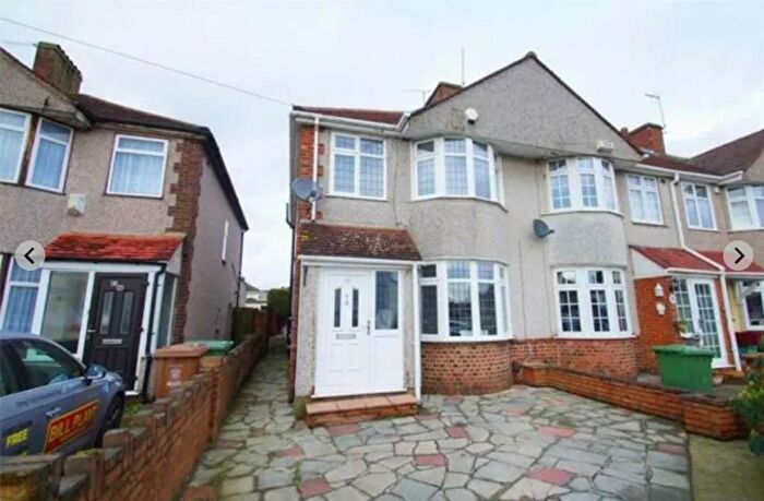 3 Bedroom Semi-Detached House To Rent In Sherwood Park Avenue, Bexley, Sidcup, DA15