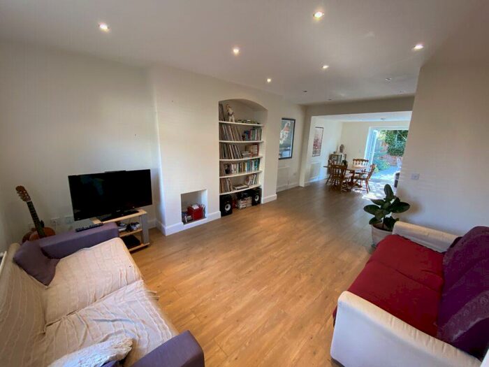 2 Bedroom Terraced House To Rent In Bedroom House &ndash; Teynton Terrace, Tottenham, N17