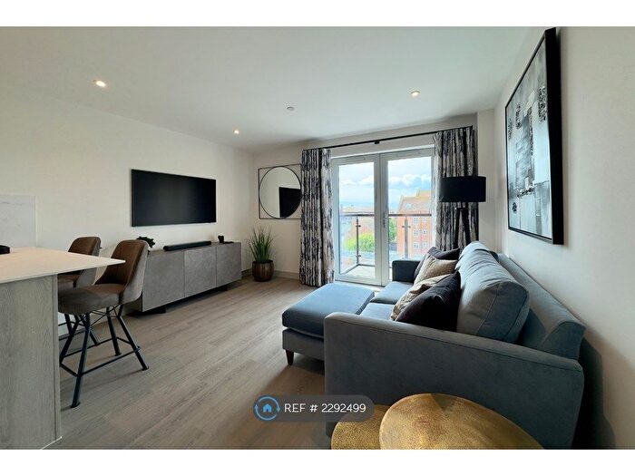 1 Bedroom Flat To Rent In East Quay Road, Poole, BH15