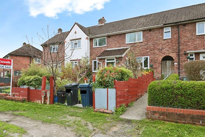 3 Bedroom Terraced House For Sale In Micklefield Road, High Wycombe, HP13