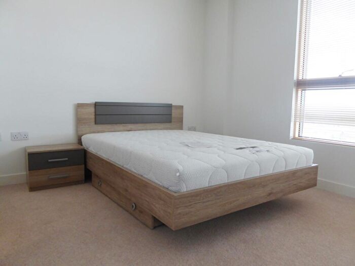 2 Bedroom Apartment To Rent In Hewitt, Alfred Street, Reading, RG1