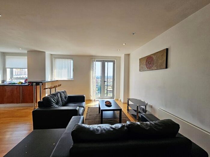 2 Bedroom Apartment To Rent In Faroe City Island Gotts Road Leeds, LS12