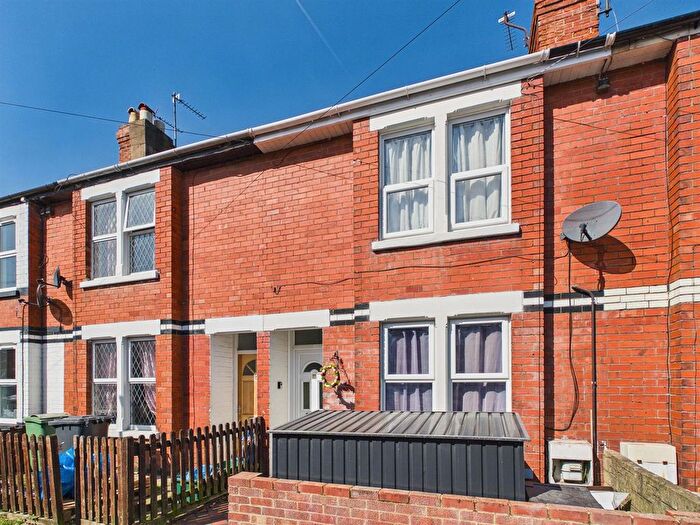 3 Bedroom Terraced House For Sale In Kitchener Avenue, Linden, Gloucester, GL1