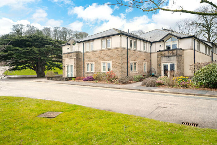 2 Bedroom Retirement Property For Sale In Ben Rhydding Drive, Ilkley, West Yorkshire, LS29