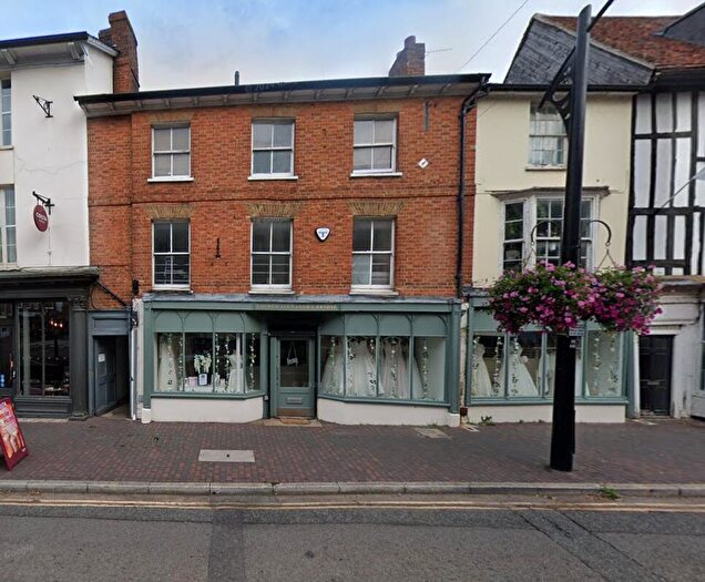 House For Sale In High Street, Newport Pagnell, MK16