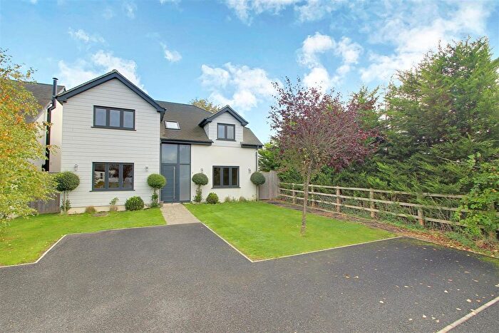 4 Bedroom Detached House To Rent In High Street, Cheddington, LU7