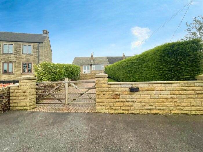 3 Bedroom Semi-Detached Bungalow For Sale In Woodside View, Buxton Road, Longnor, SK17