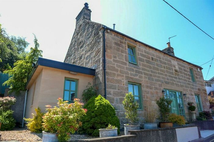 2 Bedroom Detached House For Sale In Rosebank, Carluke, South Lanarkshire, ML8