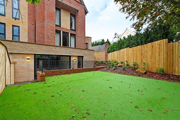 2 Bedroom Apartment To Rent In Dore Road, Sheffield, S17