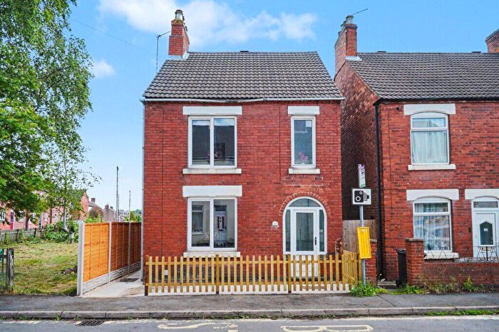3 Bedroom Detached House For Sale In Oversetts Road, Newhall, Swadlincote, DE11