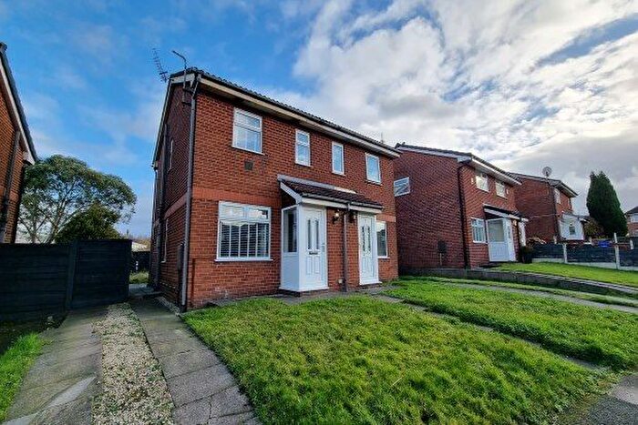 2 Bedroom Semi-Detached House To Rent In Kimbolton Close, Manchester, M12