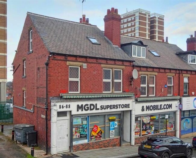 3 Bedroom Flat To Rent In Town Street, Armley, Leeds, LS12