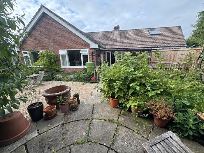 4 Bedroom Detached House For Sale In Mount Close, Newbury, RG14