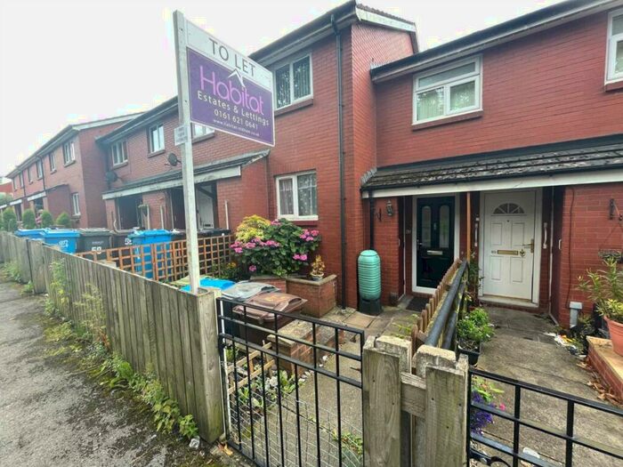 2 Bedroom Apartment To Rent In Sunfield Road, Coldhurst, OL1