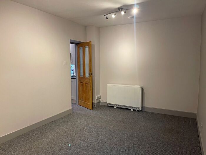 1 Bedroom Flat To Rent In Priory Street, Lewes, BN7