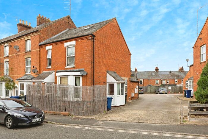 1 Bedroom Flat For Sale In Merton Street, Banbury, OX16