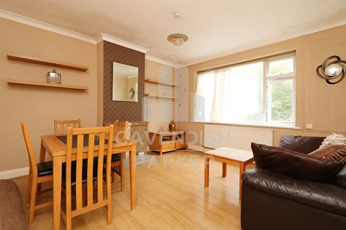 1 Bedroom Flat To Rent In Kings Road, Chingford, E4