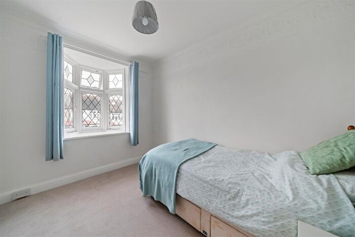 3 Bedroom End Of Terrace House For Sale In Cherrywood Lane, Morden, SM4