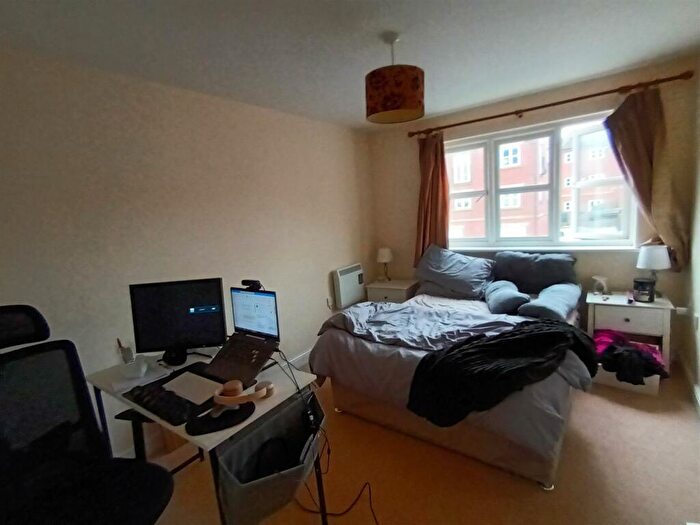 2 Bedroom Apartment To Rent In Jasmine House, Braunston Close, Northampton, NN4