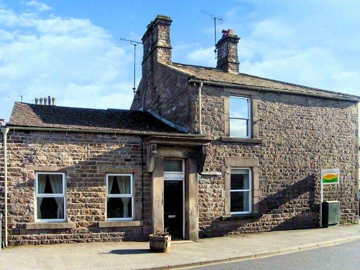 4 Bedroom Detached House For Sale In The Holme, Hawes, North Yorkshire, DL8