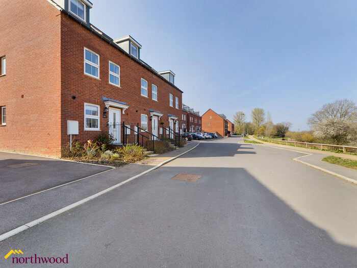 3 Bedroom Terraced House To Rent In Bywater Drive, Longford Park, OX16