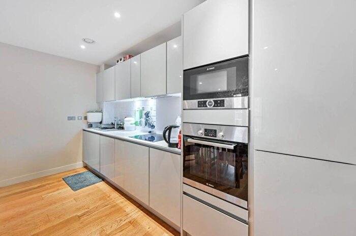 2 Bedroom Flat For Sale In Station Road, Lewisham, London, SE13